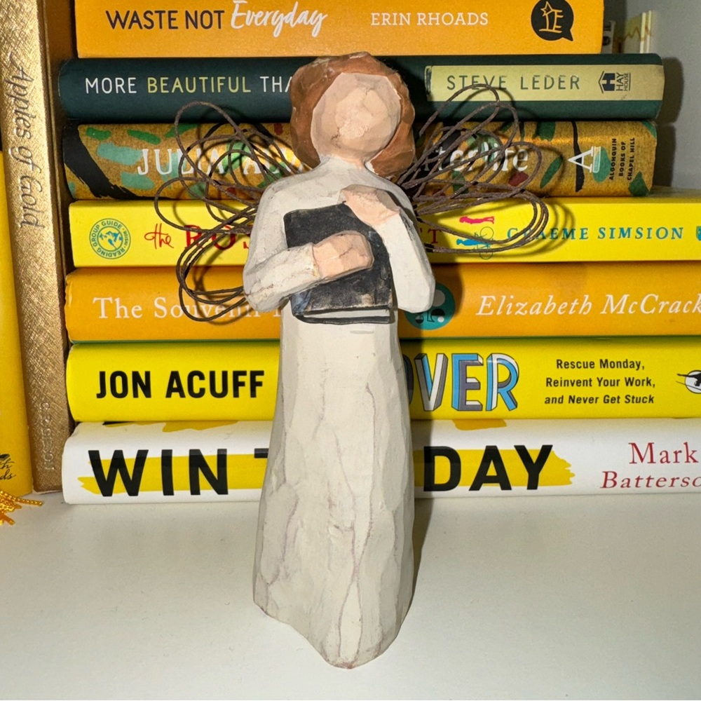 Willow Tree Angel of learning Figurine with Book